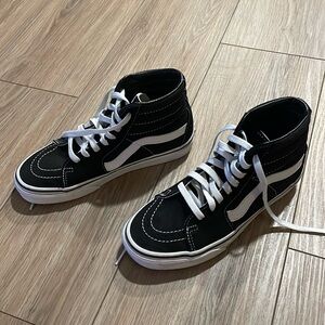 Vans Sk8-Hi Shoe. Size 6.5 Women / 5.0 Men. Width: Regular